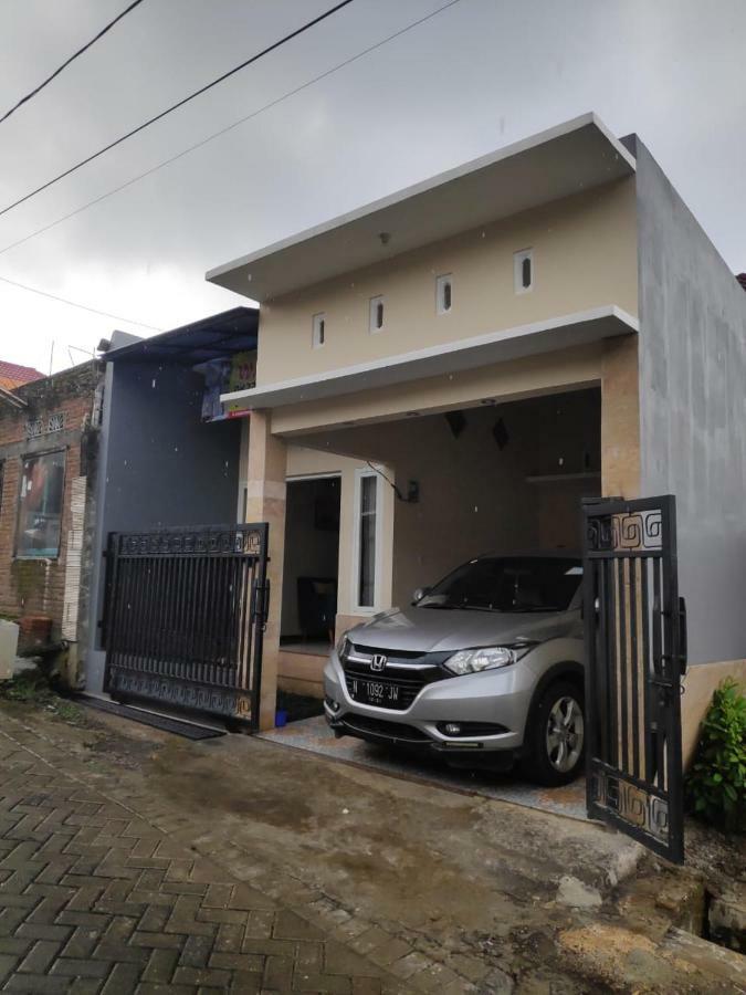Homestay Wahyudi 1 Syariah Tlekung Exteriér fotografie